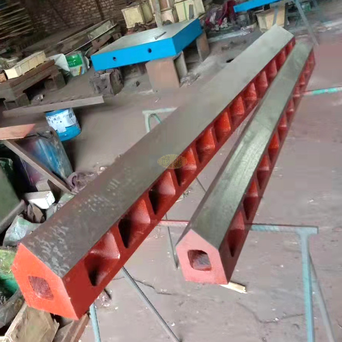 <strong>鑄鐵地軌</strong>，T型槽地軌，地槽鐵